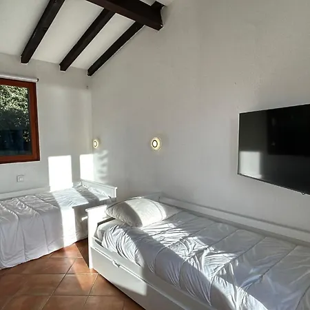 Familiale Situee A 10 Minutes A Pieds De La De Santa Giulia Willa Porto-Vecchio (Corsica)