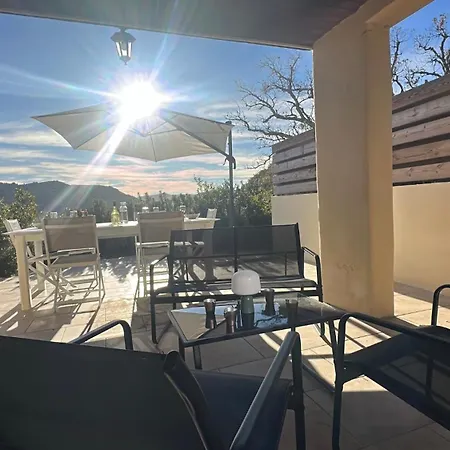 Familiale Situee A 10 Minutes A Pieds De La De Santa Giulia Villa