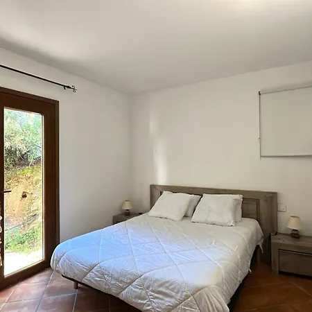 Villa Familiale Situee A 10 Minutes A Pieds De La De Santa Giulia